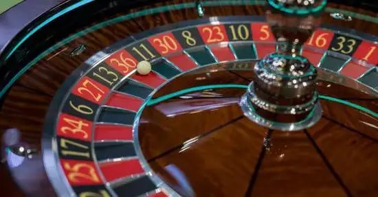 မြန်မာ ငါးပစ်ဂိမ်းကစားသမား 168 game App မှ MMK ငွေသွင်းပြီး Boss Fight ဆင်နွှဲနေသောမြင်ကွင်း